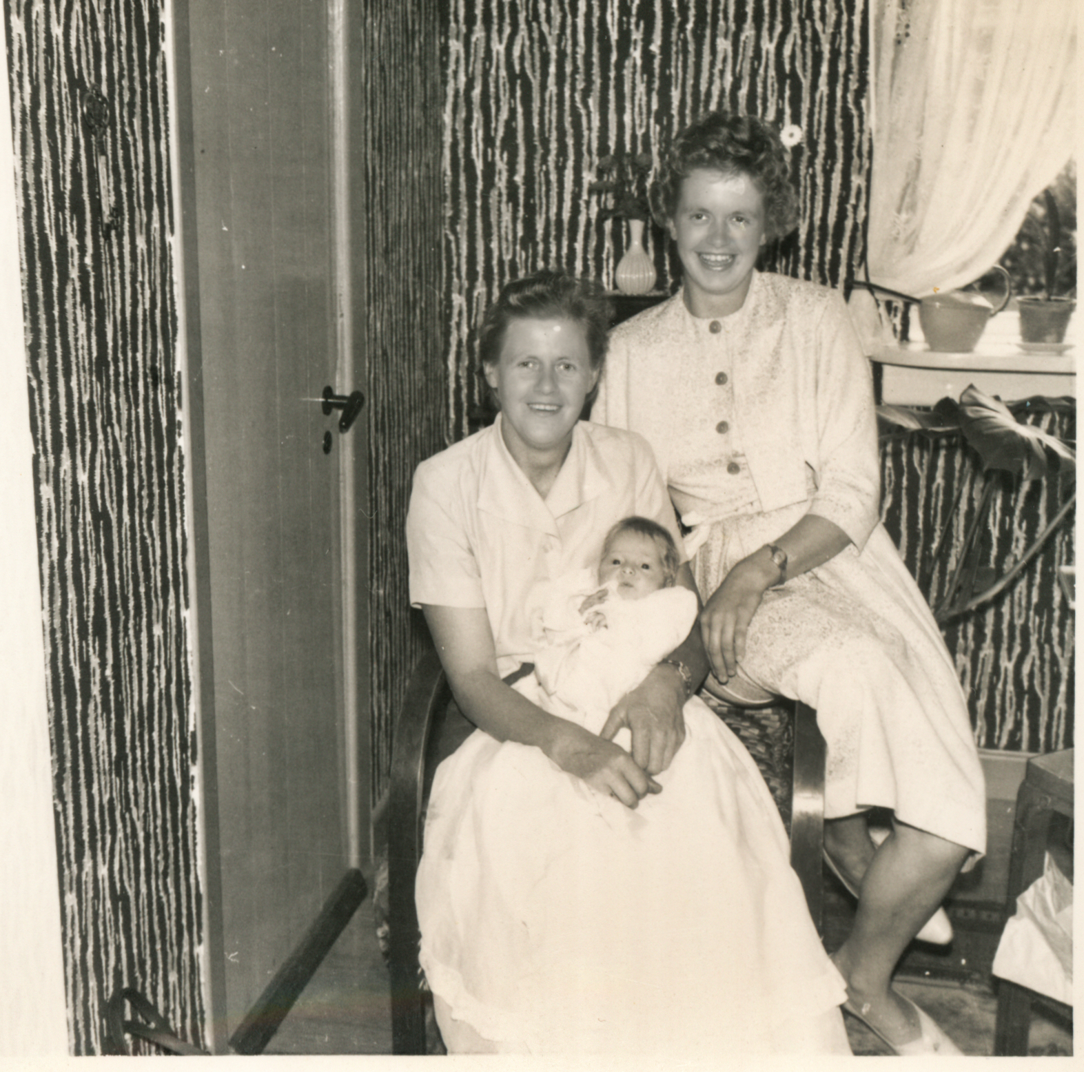 Ove med mor og mormor Helga 1958